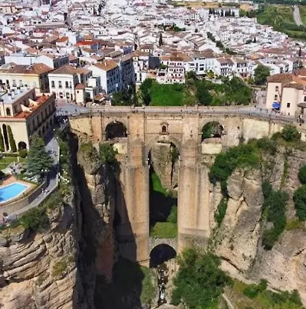 Sierra Centro. * רונדה